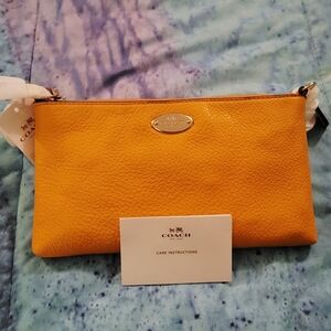 Coach Orange Peel Leather Quinn Xbody Purse. [NWT]